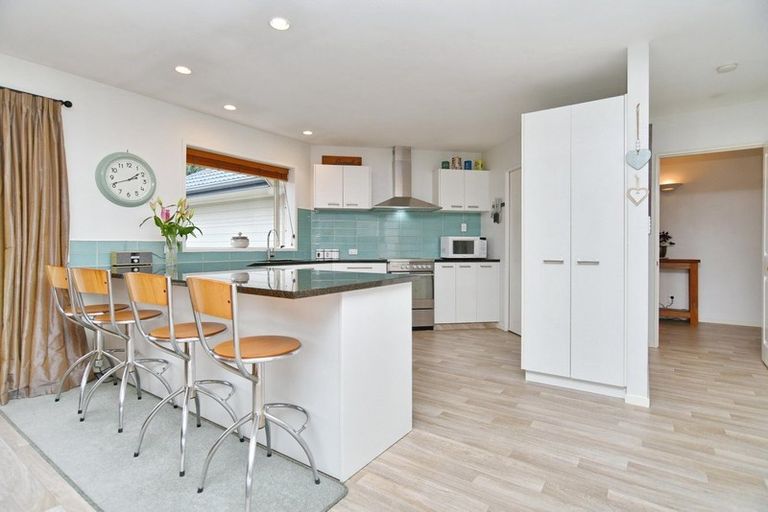 Photo of property in 16 Pepperwood Place, Shirley, Christchurch, 8061