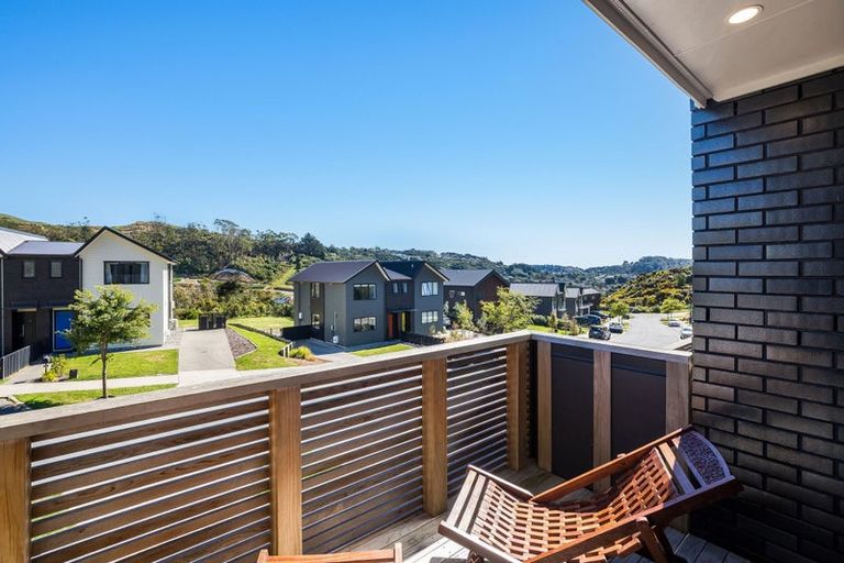 Photo of property in 25 Holystone Road, Whitby, Porirua, 5024