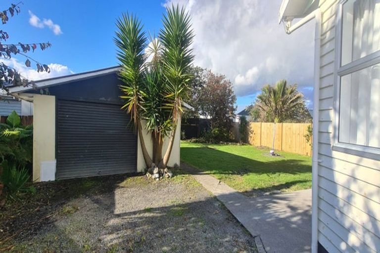 Photo of property in 3 Stirling Street, Levin, 5510