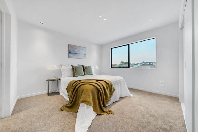 Photo of property in 4 Barrie Avenue, Papatoetoe, Auckland, 2025