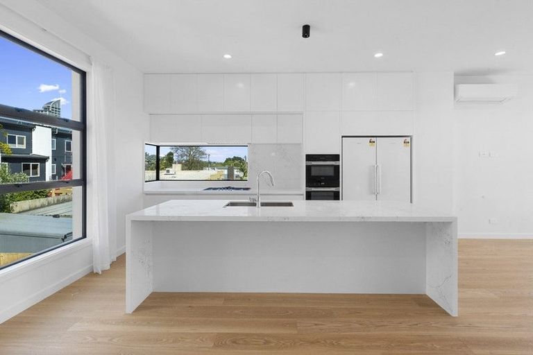 Photo of property in 50d Killarney Street, Takapuna, Auckland, 0622