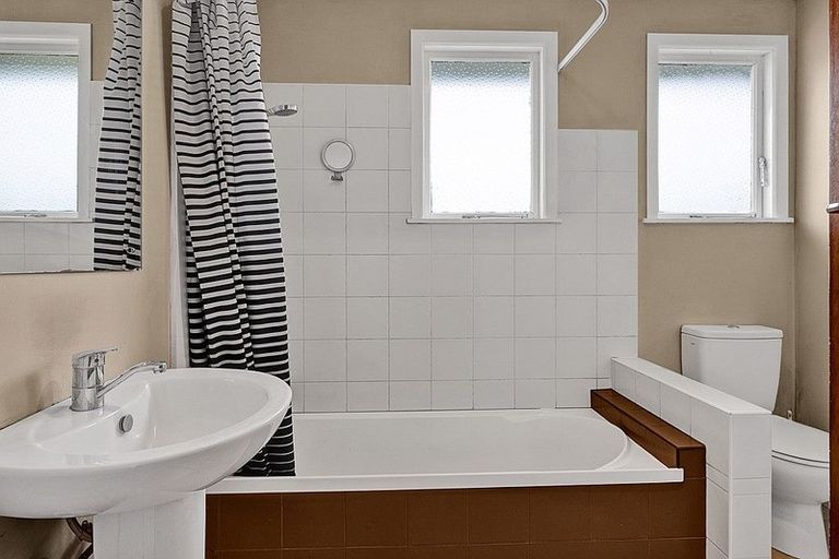 Photo of property in 542 Devon Street West, Blagdon, New Plymouth, 4310