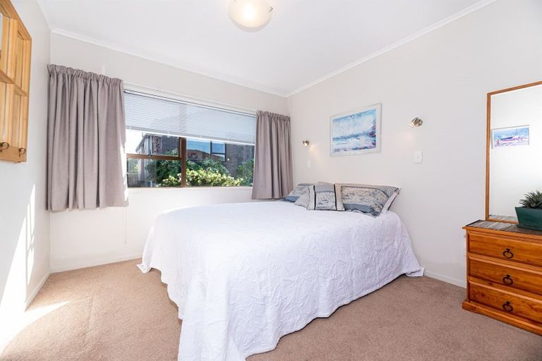 Photo of property in 1/30 Quebec Road, Milford, Auckland, 0620