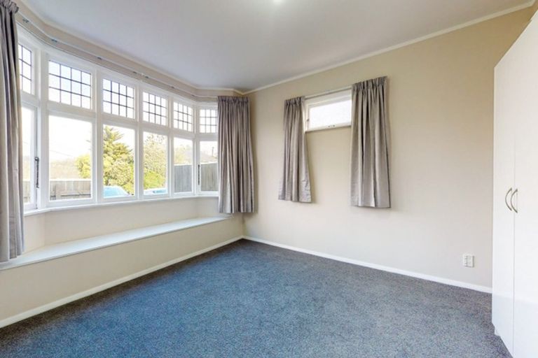 Photo of property in 4a Tarawera Road, Johnsonville, Wellington, 6037