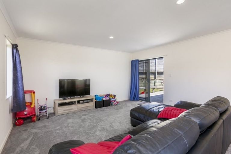 Photo of property in 55 Tindalls Bay Road, Tindalls Beach, Whangaparaoa, 0930