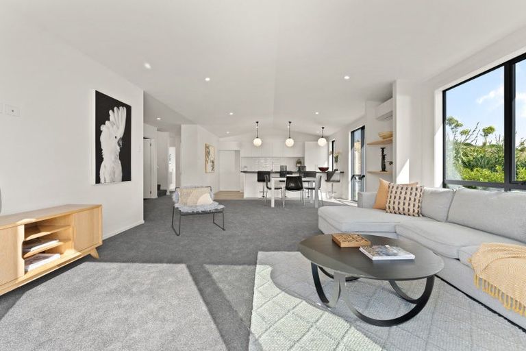 Photo of property in 10 Ella Lane, Green Island, Dunedin, 9018