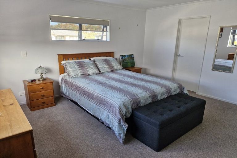 Photo of property in 64 Mettam Drive, Swanson, Auckland, 0614