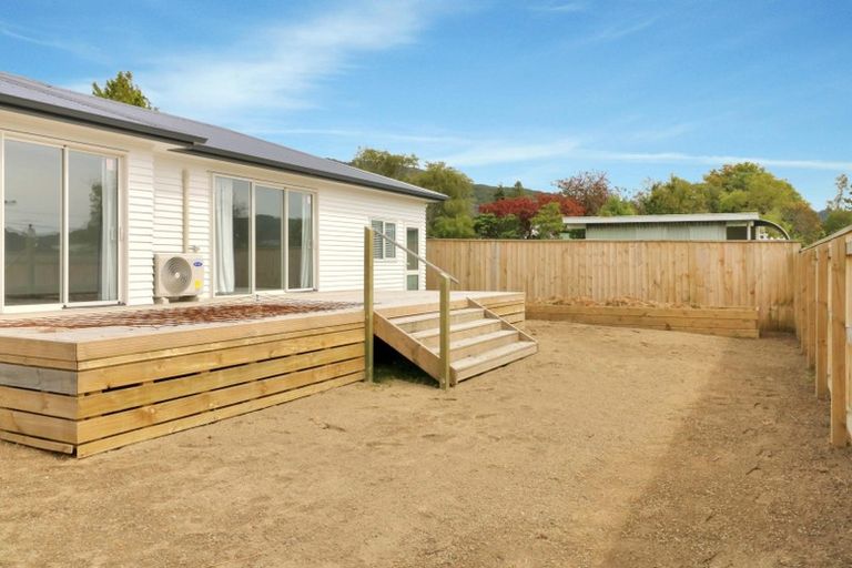 Photo of property in 20a Fraser Street, Wainuiomata, Lower Hutt, 5014