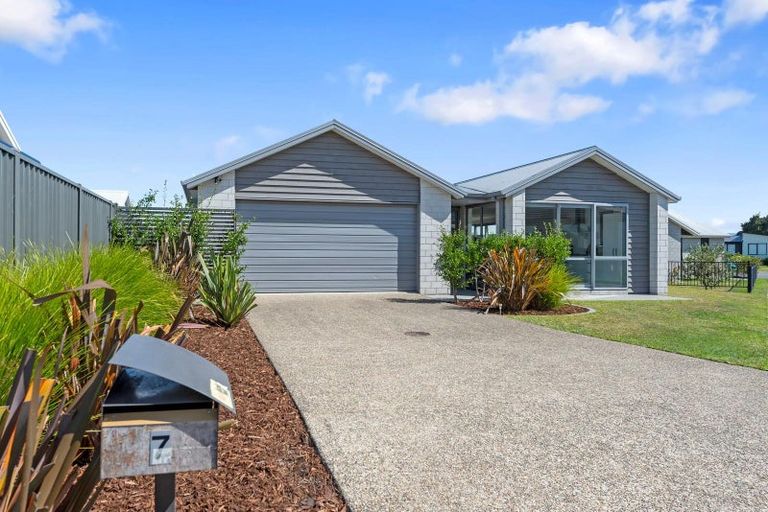 Photo of property in 7 Sable Lane, Pyes Pa, Tauranga, 3112
