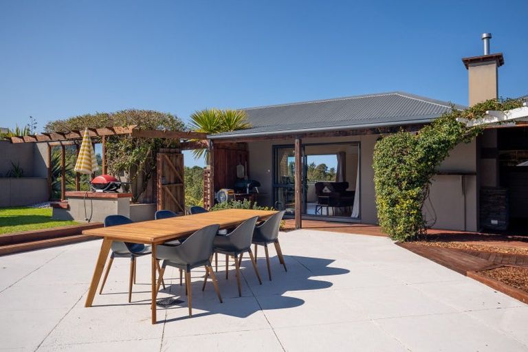 Photo of property in 36 Stagecoach Road, Upper Moutere, 7173