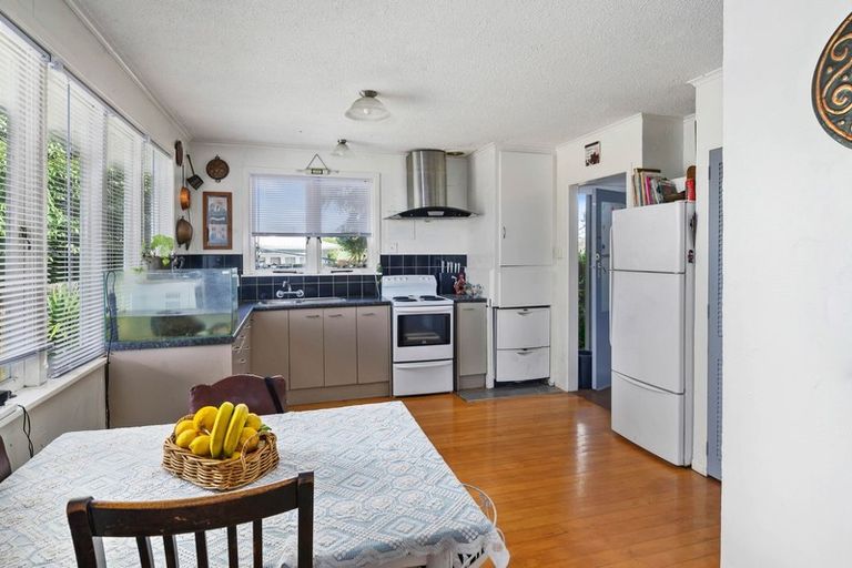 Photo of property in 4 Kahu Street, Utuhina, Rotorua, 3015