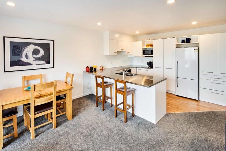 Photo of property in 215b Pembroke Road, Wilton, Wellington, 6012