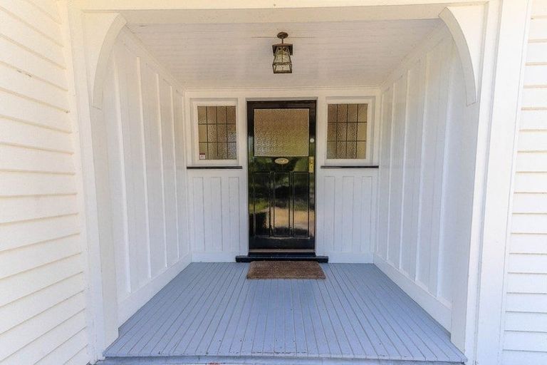 Photo of property in 16 Grey Street, College Estate, Whanganui, 4500