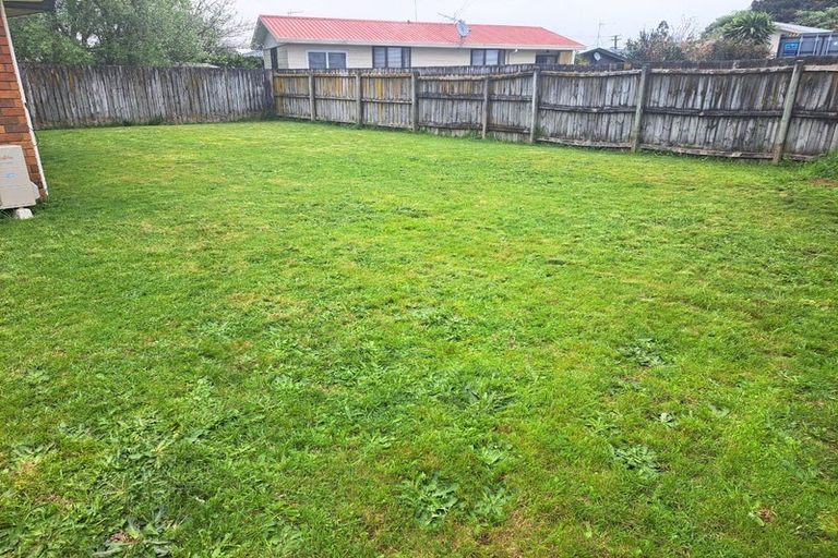 Photo of property in 72 Sutton Crescent, Papakura, 2110