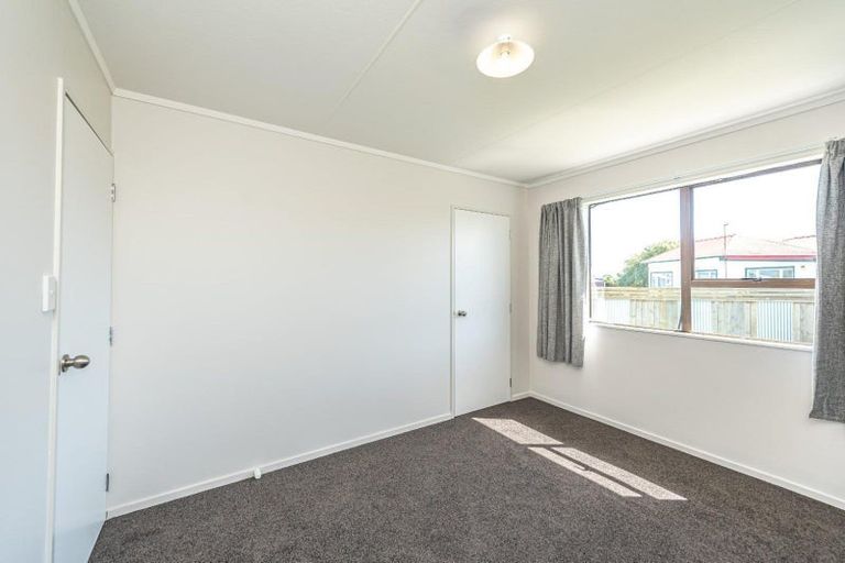Photo of property in 90a Hinau Street, Castlecliff, Whanganui, 4501