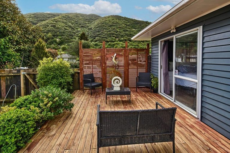 Photo of property in 14 Indiana Grove, Totara Park, Upper Hutt, 5018