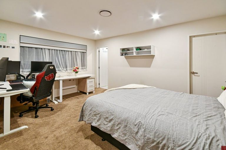Photo of property in 17 Drumbuoy Drive, Flat Bush, Auckland, 2019