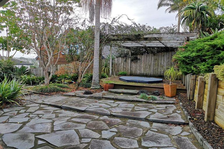 Photo of property in 62 Newhaven Terrace, Mairangi Bay, Auckland, 0630