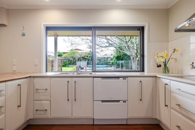 Photo of property in 43 Long Melford Road, Awapuni, Palmerston North, 4412