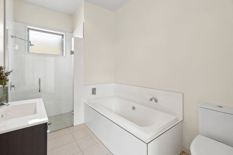 Photo of property in 14b Parkhill Avenue, Wanaka, 9305