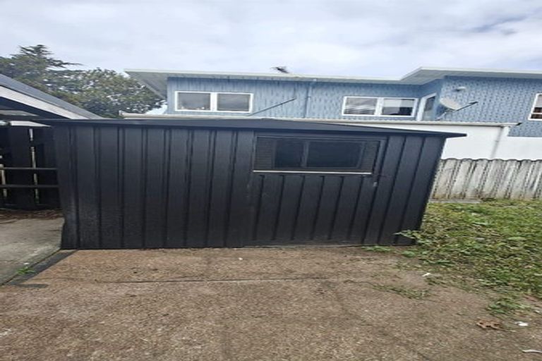 Photo of property in 6 Teviot Place, Totara Vale, Auckland, 0629