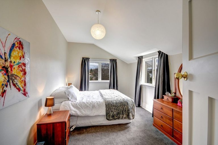 Photo of property in 135 Eglinton Road, Mornington, Dunedin, 9011