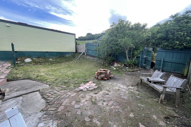 Photo of property in 6-10 Mudges Terrace, Newtown, Wellington, 6021