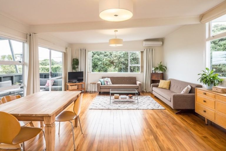 Photo of property in 6 Jeep Road, Raumati South, Paraparaumu, 5032