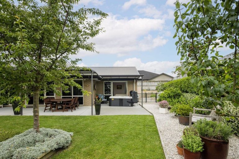 Photo of property in 90 Te Huia Drive, Flagstaff, Hamilton, 3210