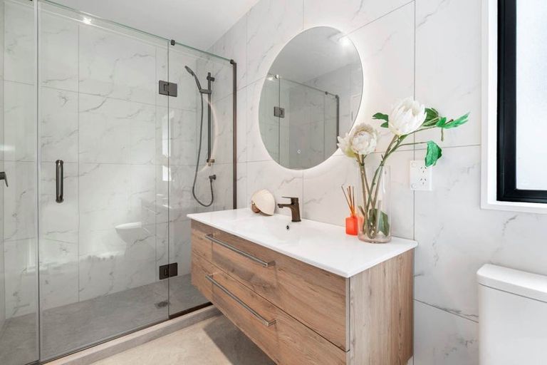 Photo of property in 70d Bond Crescent, Forrest Hill, Auckland, 0620