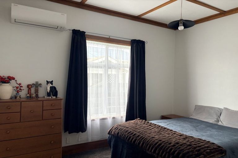 Photo of property in 24 Lyndhurst Street, Takaro, Palmerston North, 4412