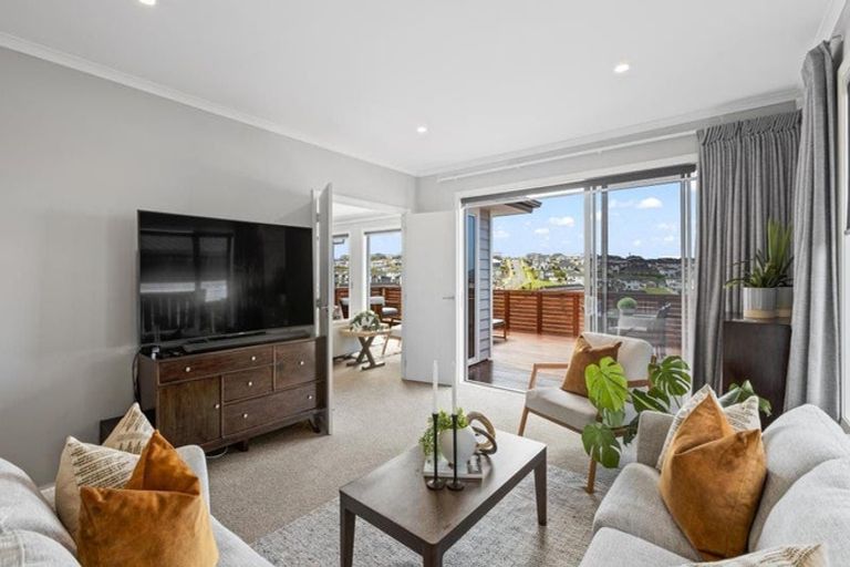 Photo of property in 22 Arriere Lane, Silverdale, 0932