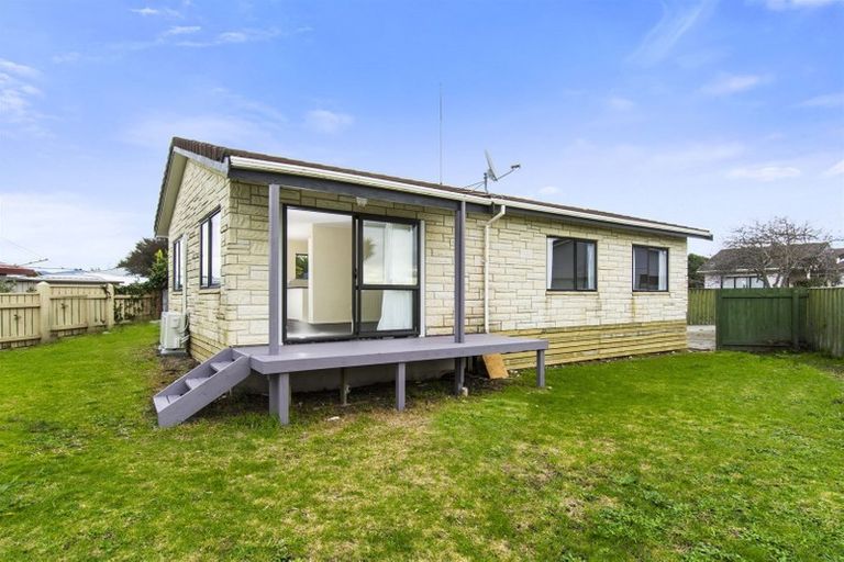 Photo of property in 23c Lyn Grove, Papamoa Beach, Papamoa, 3118