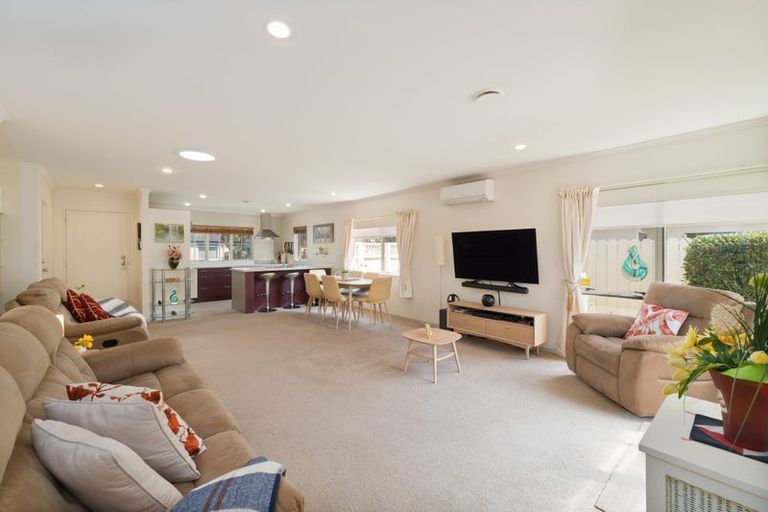 Photo of property in 8 Espalier Drive, Henderson, Auckland, 0612