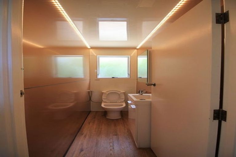 Photo of property in 16 Jayne Place, Torbay, Auckland, 0630