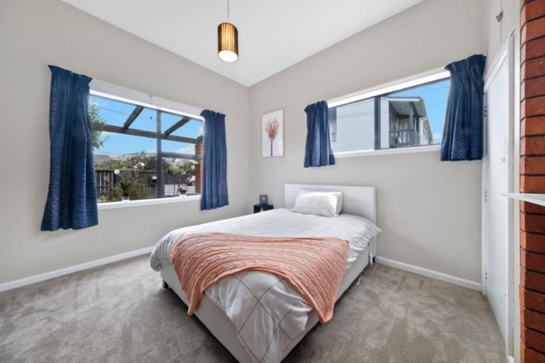 Photo of property in 19a Somerfield Street, Somerfield, Christchurch, 8024