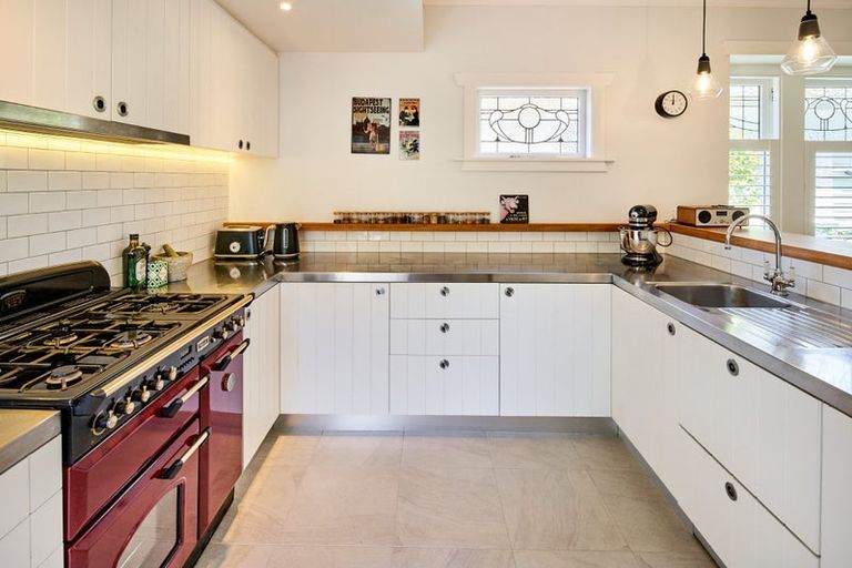 Photo of property in 8 Blakey Avenue, Karori, Wellington, 6012