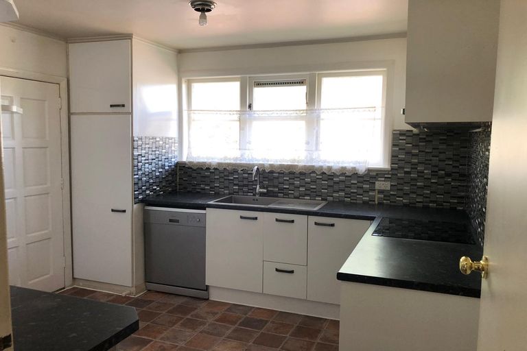 Photo of property in 22a Nogat Avenue, Papatoetoe, Auckland, 2024