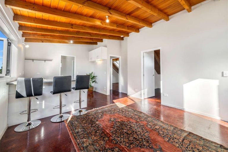 Photo of property in 46a Farquhar Road, Glendene, Auckland, 0602