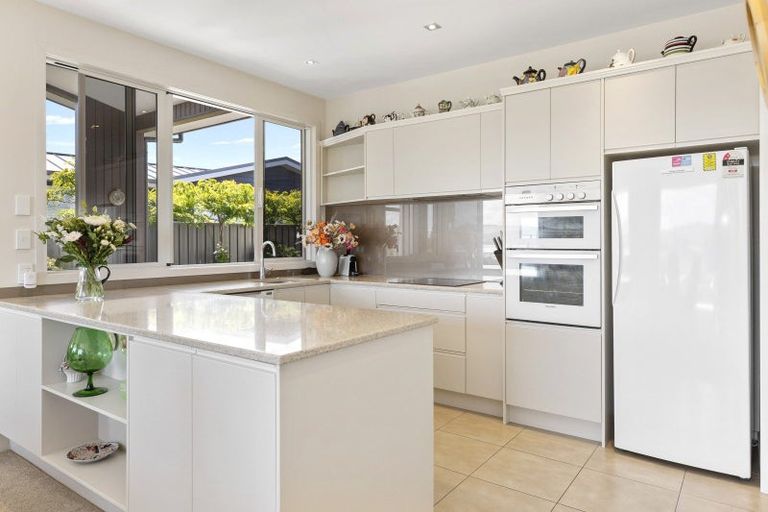 Photo of property in 30 Karapoto Lane, Rainbow Point, Taupo, 3330