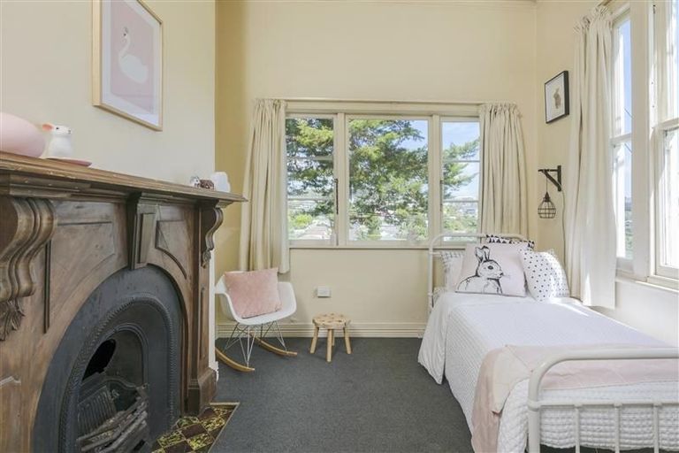 Photo of property in 30 Potatau Street, Grey Lynn, Auckland, 1021