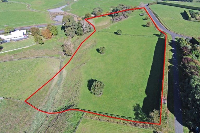 Photo of property in 10 Bryant Road, Karaka, Papakura, 2580