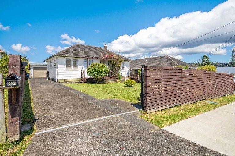 Photo of property in 82 Kelman Road, Kelston, Auckland, 0602