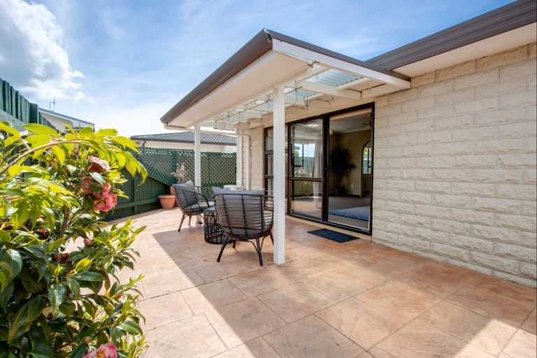 Photo of property in 1/52 Avondale Road, Taradale, Napier, 4112