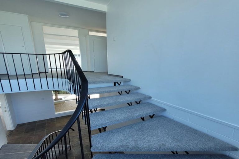 Photo of property in 3 Moera Place, Stanmore Bay, Whangaparaoa, 0932