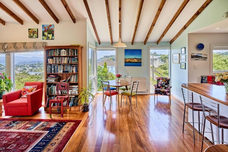 Photo of property in 4 Huntleigh Park Way, Ngaio, Wellington, 6035