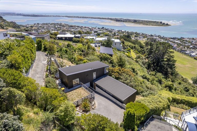 Photo of property in 105b Moncks Spur Road, Redcliffs, Christchurch, 8081
