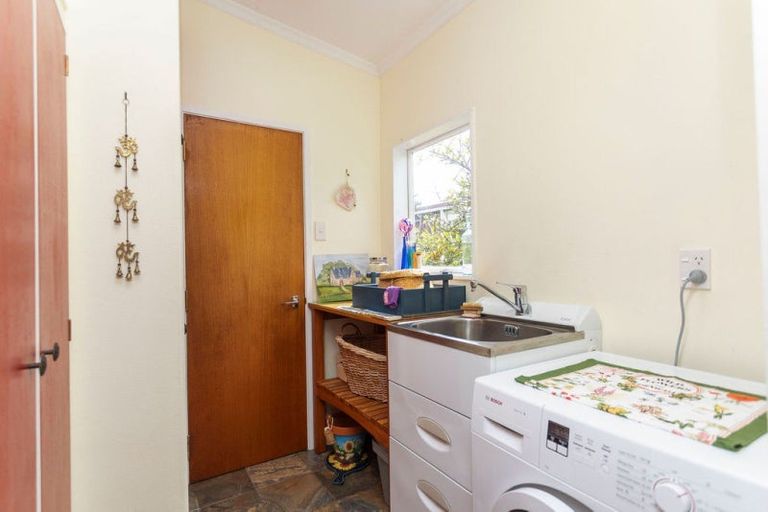 Photo of property in 3 Gordon Street, Dannevirke, 4930
