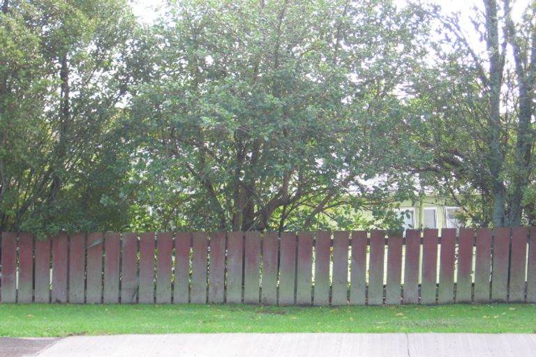 Photo of property in 27 Brunner Road, Glen Eden, Auckland, 0602