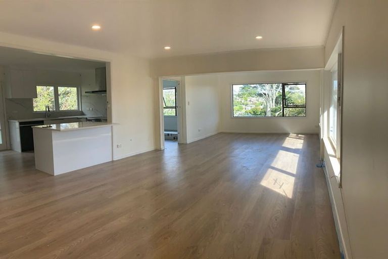 Photo of property in 1/99 Archers Road, Hillcrest, Auckland, 0629